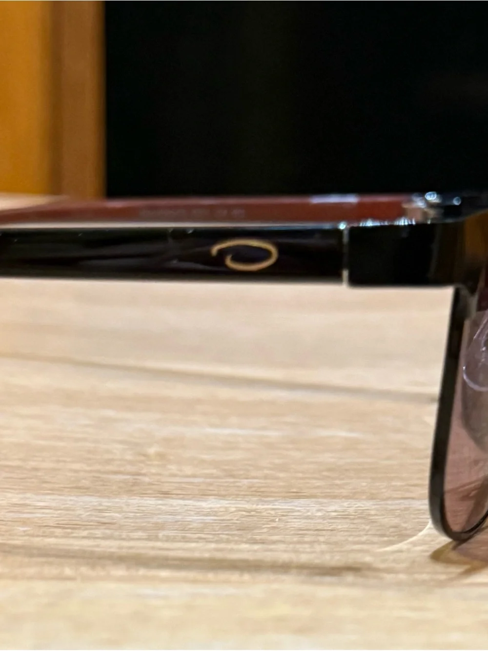 OSCAR by Oscar De la rent a black cat eye frame sunglasses